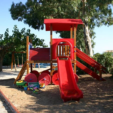Porto Skala Village Hotel Екстериор снимка